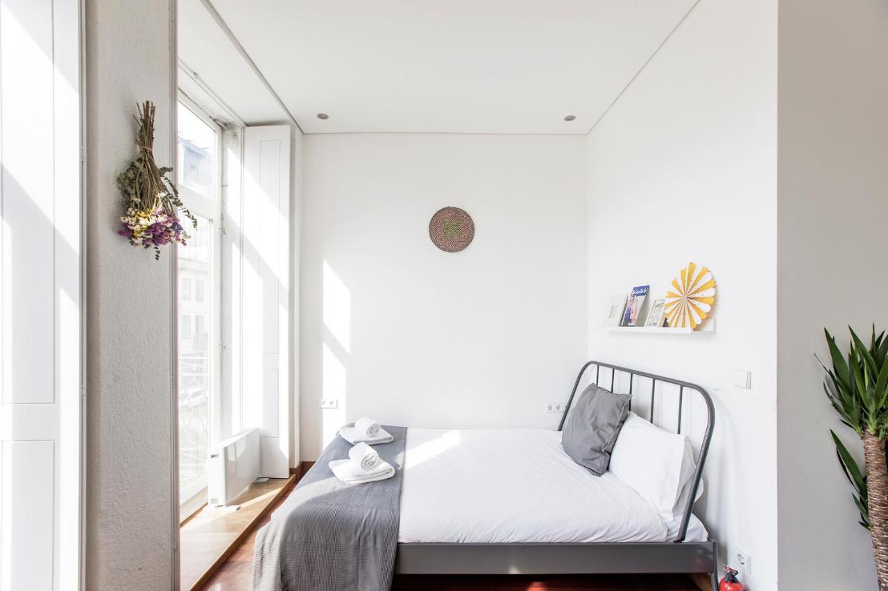 Bonjardim Studio W/ Balcony By Lovelystay OOporto Esterno foto